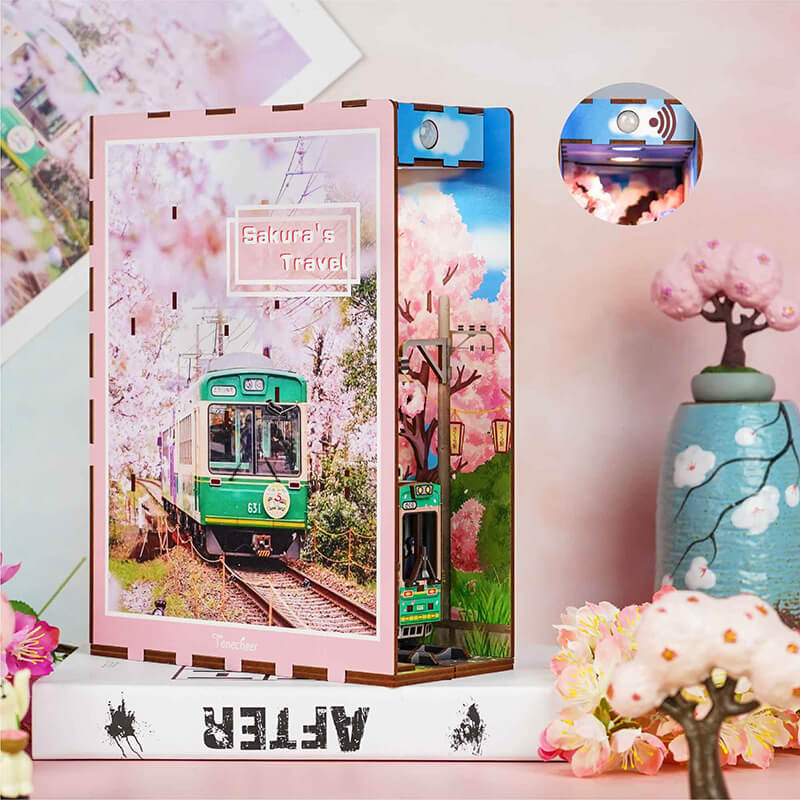 Sakura’s Travel Book Nook Tonecheer