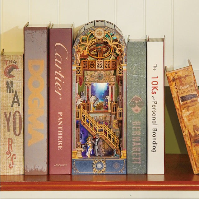 Spacetime Museum Large Book Nook Tonecheer