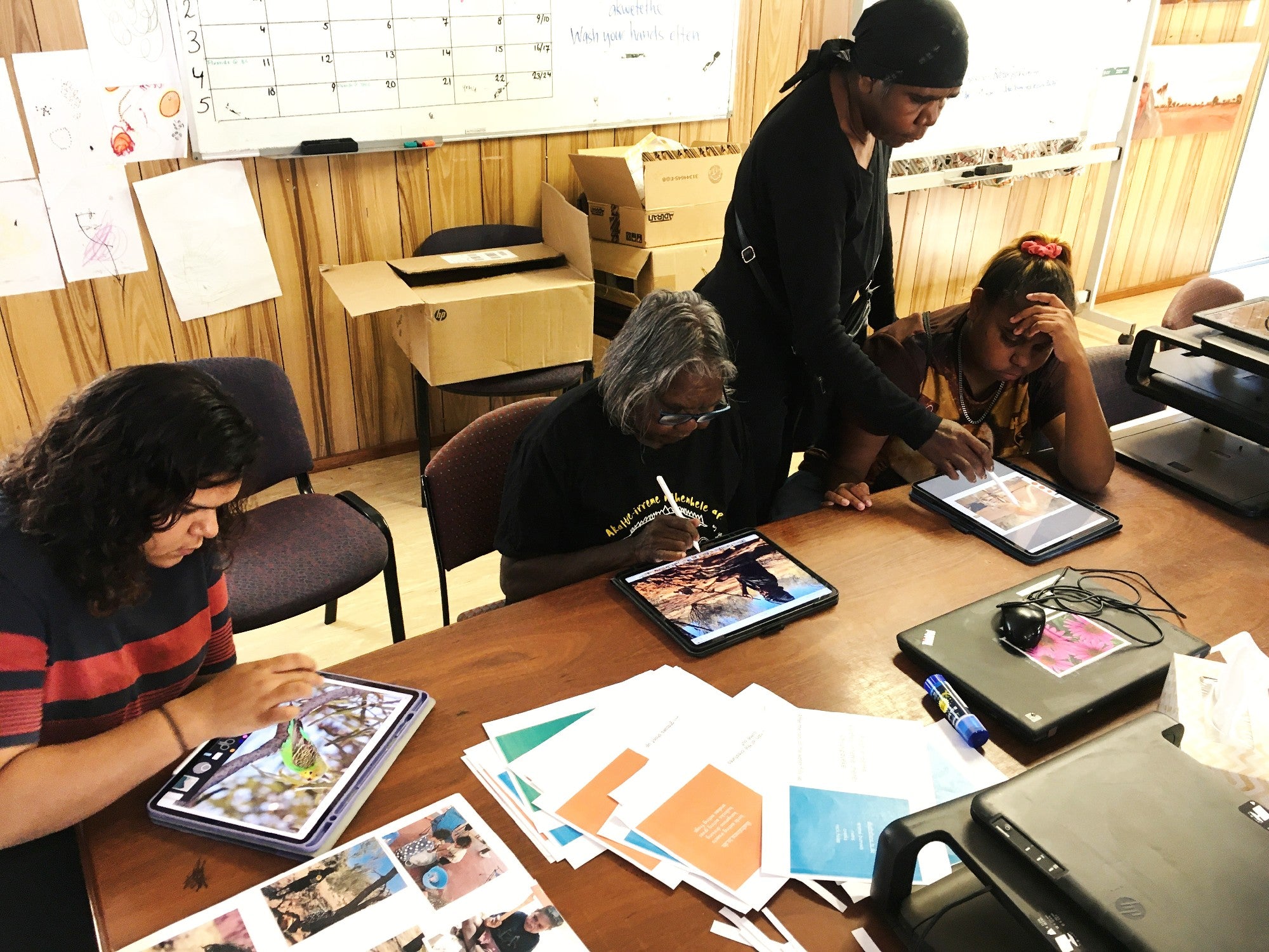 Athakwere Akweke Angkethakwe (The thirsty little mouse) by Lorayne Gorey